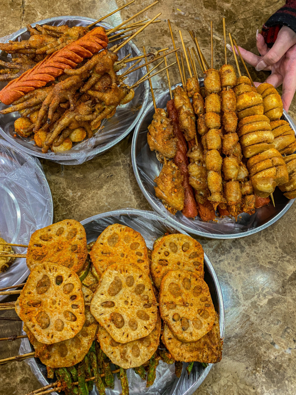 丁丁来兴义玩耍了 被兴义朋友们安利了无数次的油炸!