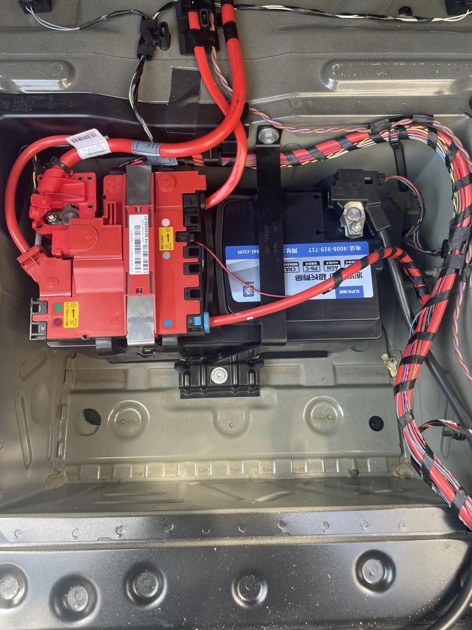 第157辆:宝马740更换旭派agm起停蓄电池.