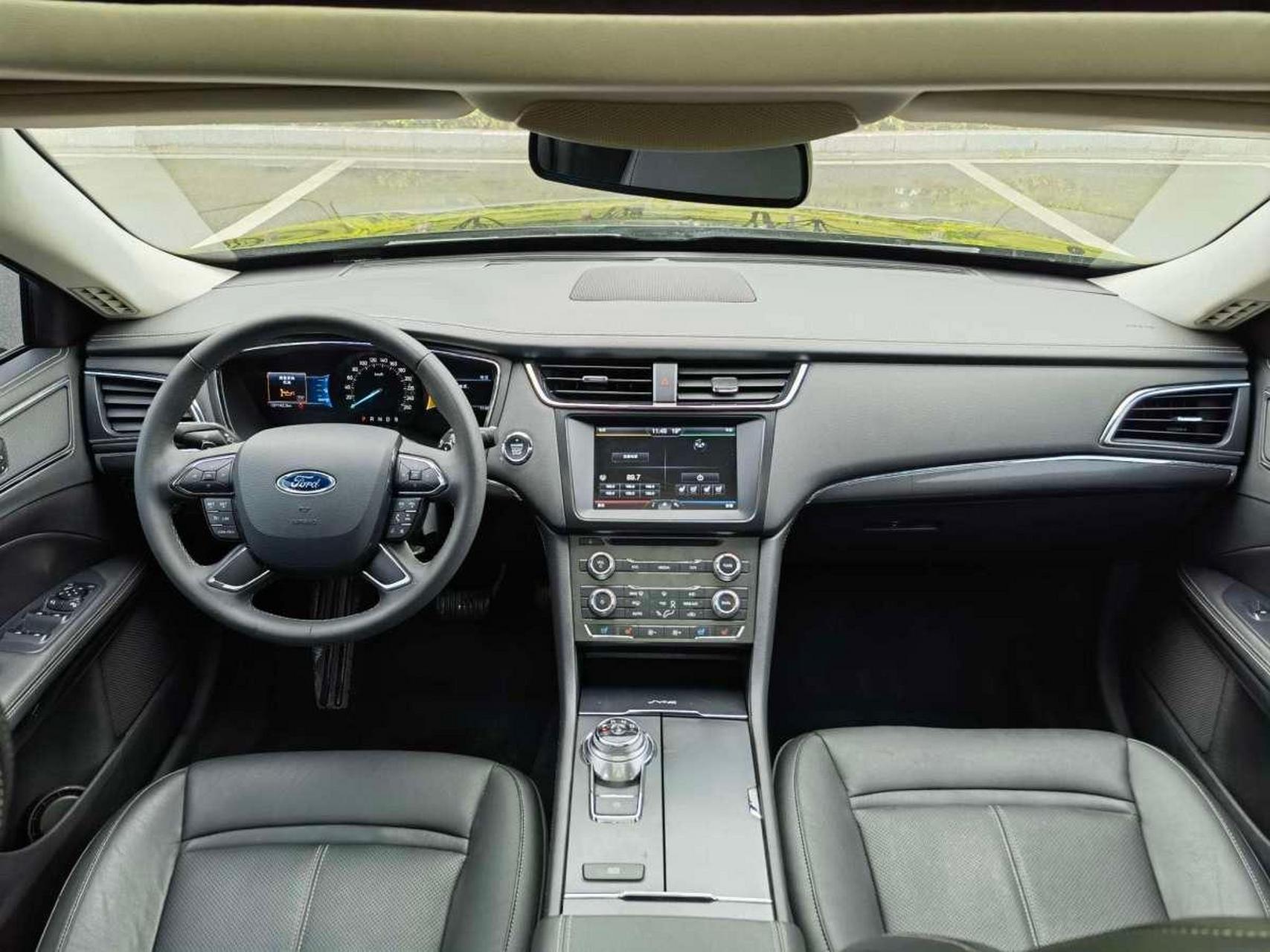 福特 金牛座 2015款 ecoboost 245 时尚型 售价:5.