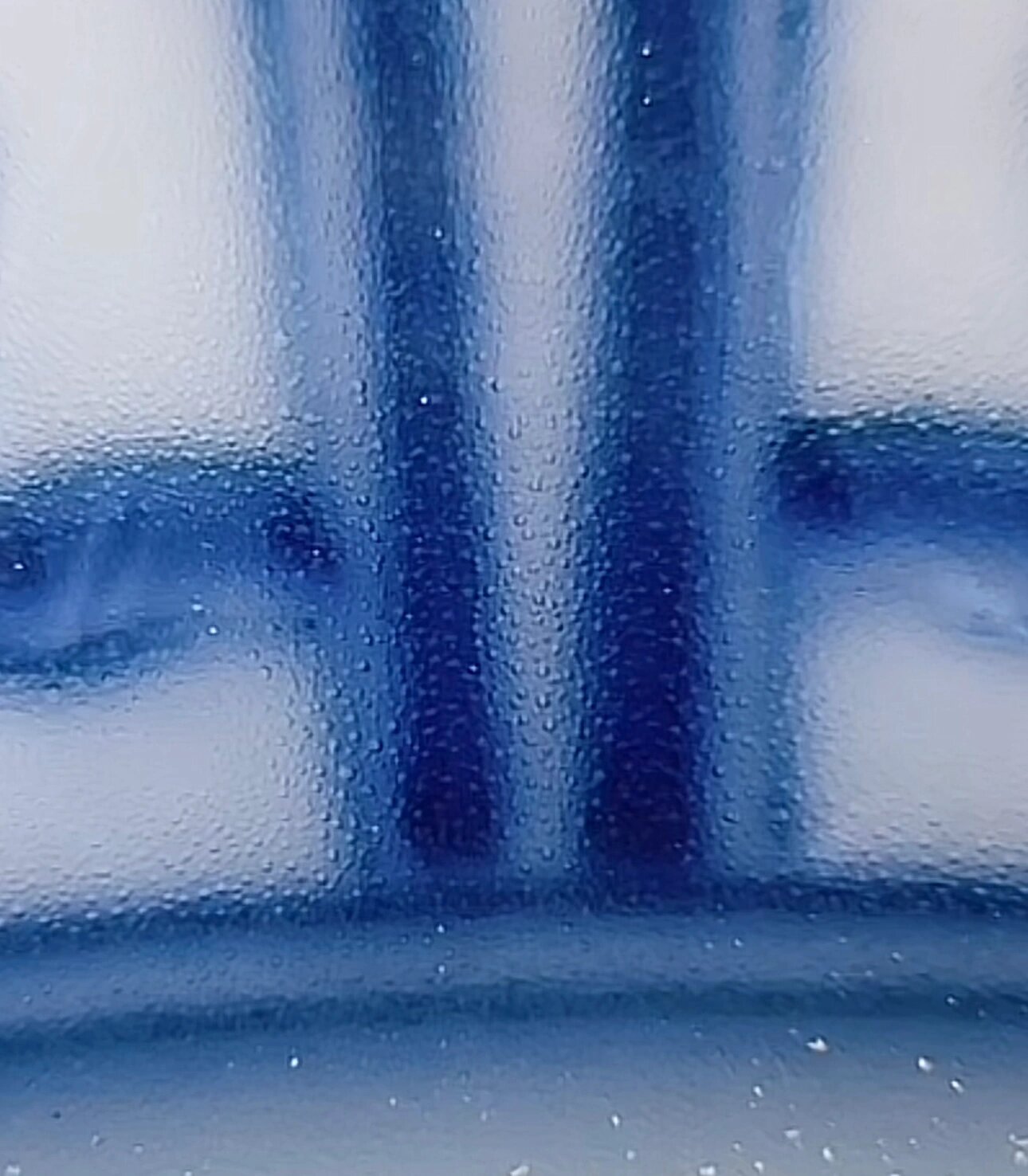 哪个气 网上说柴窑和气窑用气泡的层次感,和气泡的多少,密集度来区分