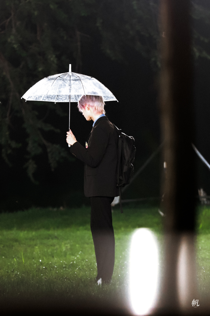 朱志鑫这组饭拍氛围感拉满7915