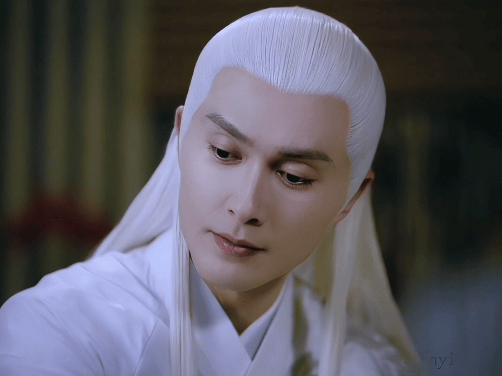 热巴这个白发造型撞脸高伟光了,一个人就能演三生三世枕上书.