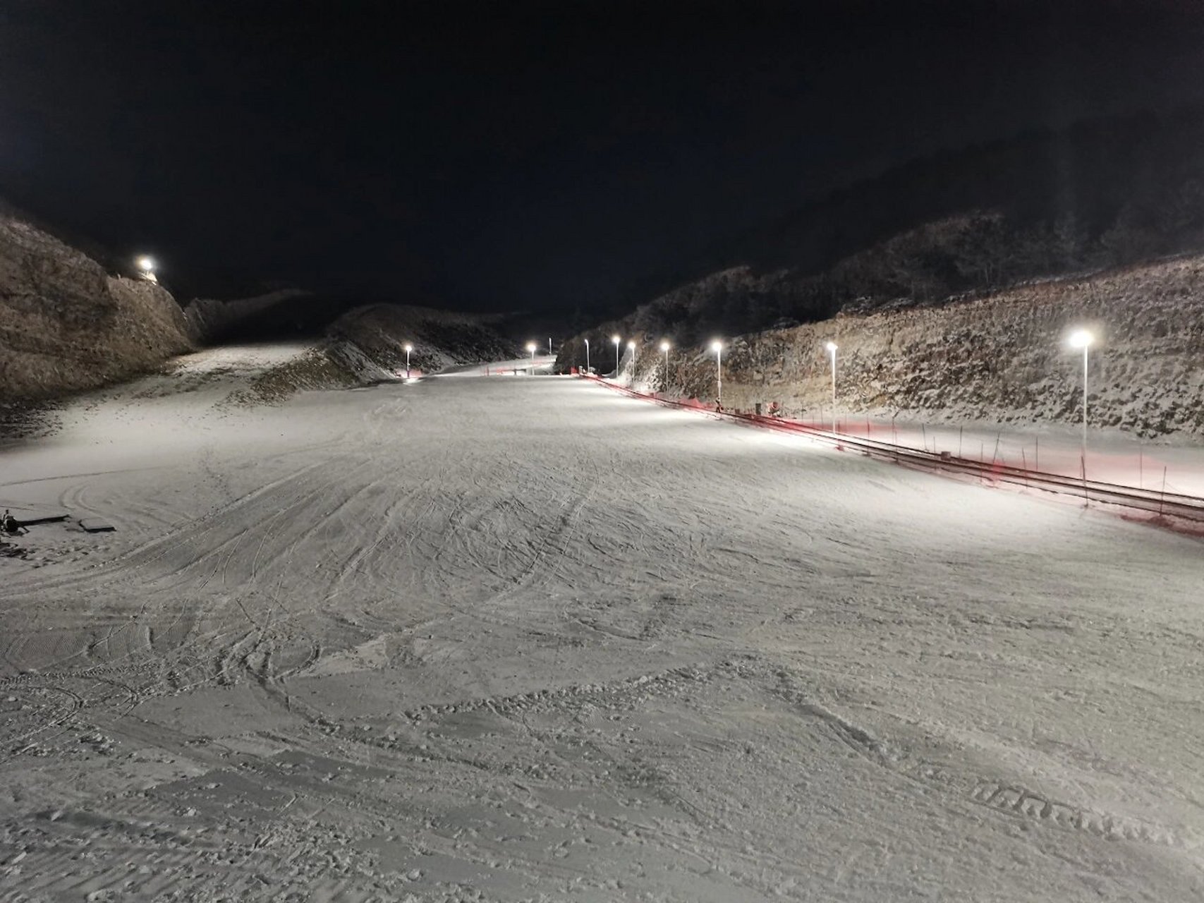 长治亚布洛尼滑雪场图片