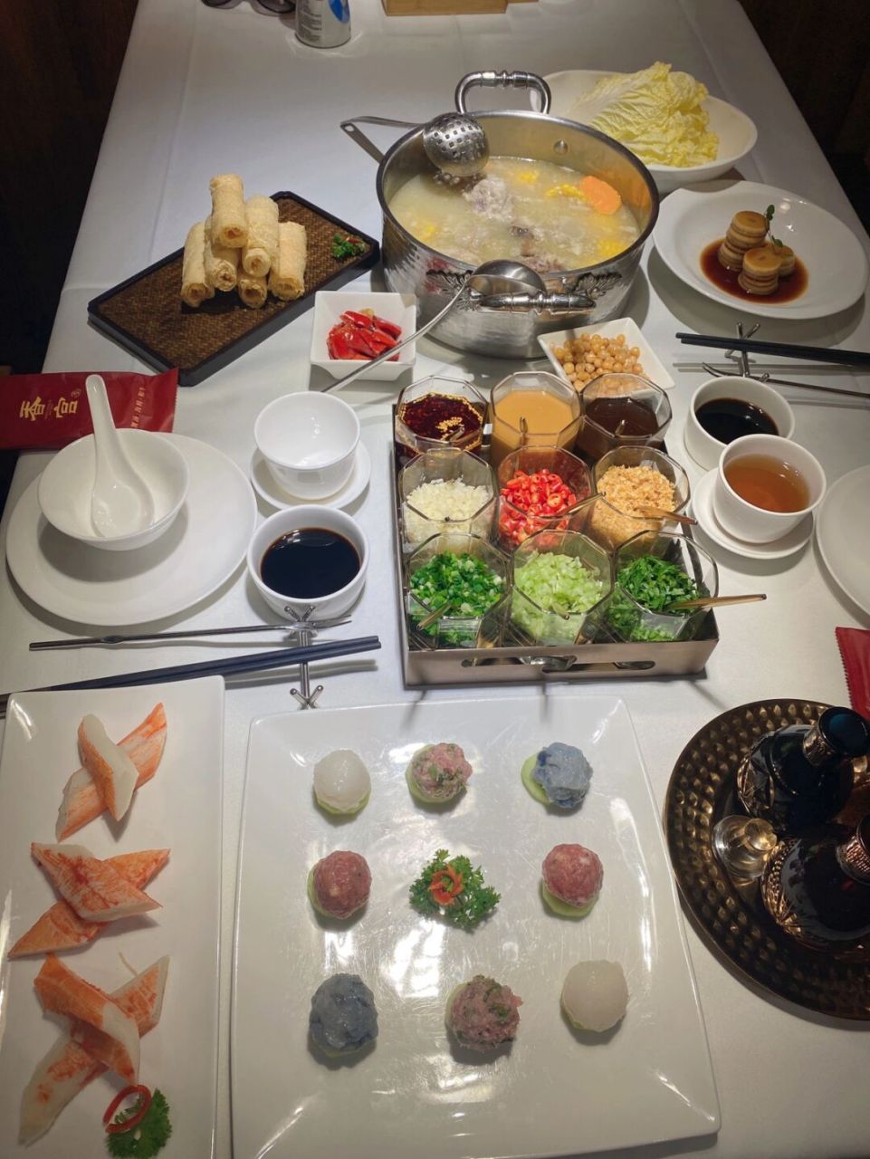 陪大肚子的闺蜜出来吃养生大餐～ 猪骨鸡脚汤0202大块的猪湾湾用