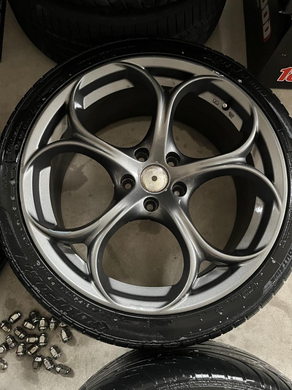 拆车19寸四叶草款式轮毂孔距5.114.3 et38 8.