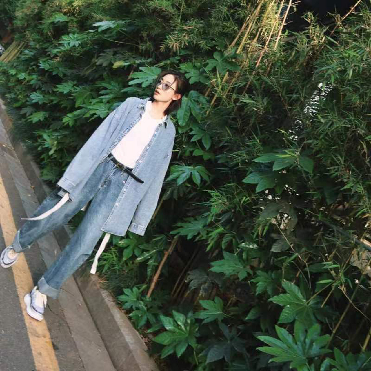 刘雅瑟in chloé 刘雅瑟 脚穿chlo07 nama 运动鞋 拍摄私服照