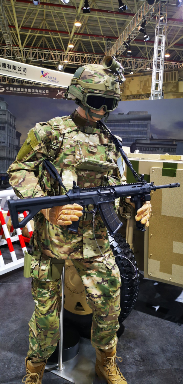 20式步枪颜值拉满,航展现场感受,质感一流!