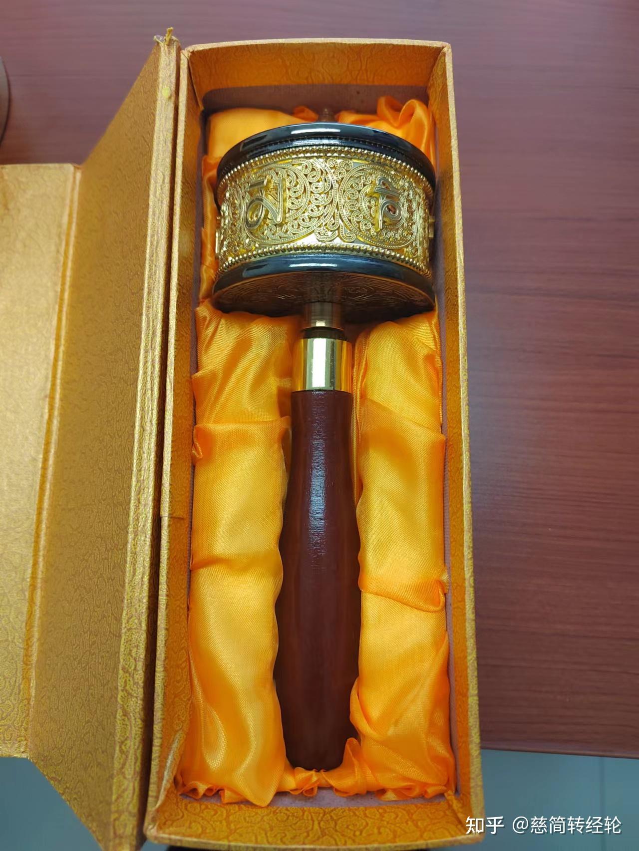 西藏的手摇式转经筒