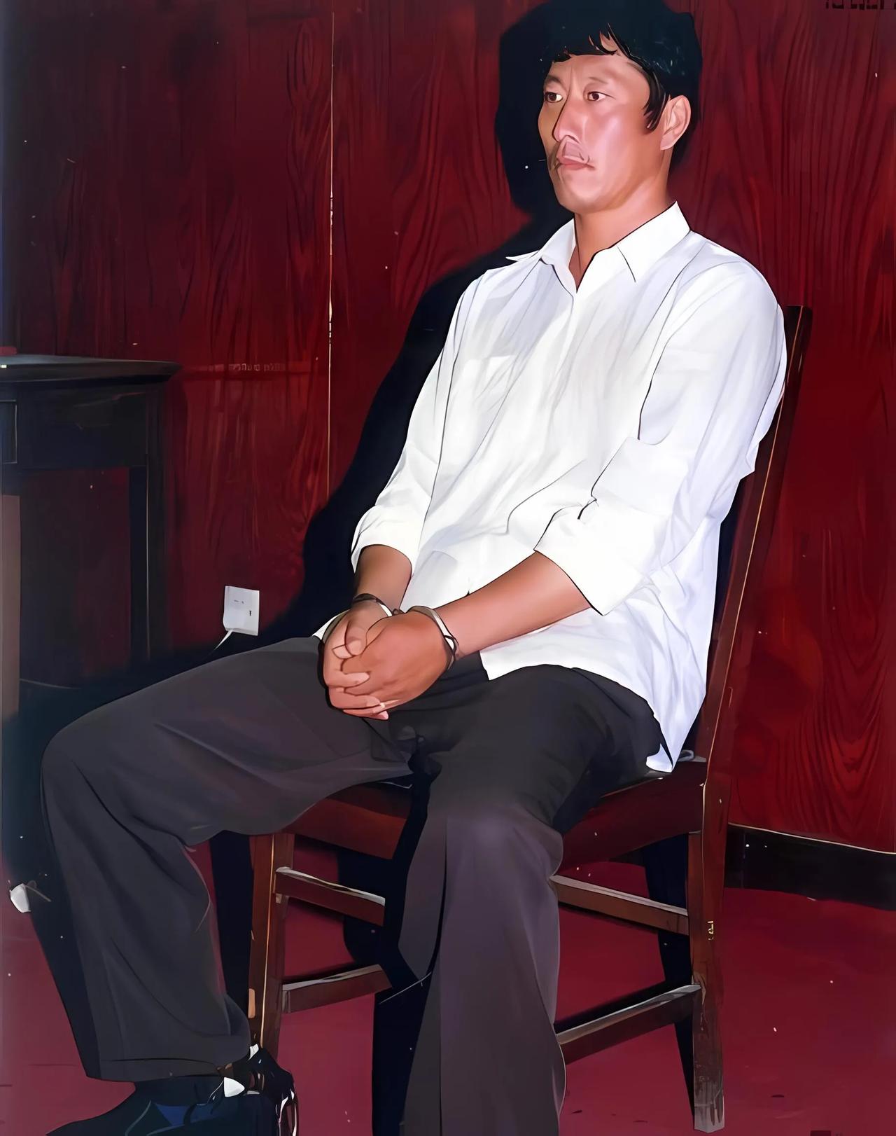 另一件白宝山犯下的重大案件是1997年发生在新疆的"12·16"特大持枪
