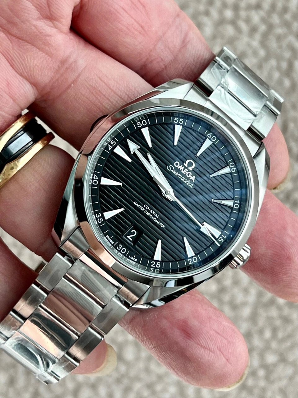 欧米茄横纹海马黑 海马150系列  欧米茄海马150系列,220.10.41.21.01.