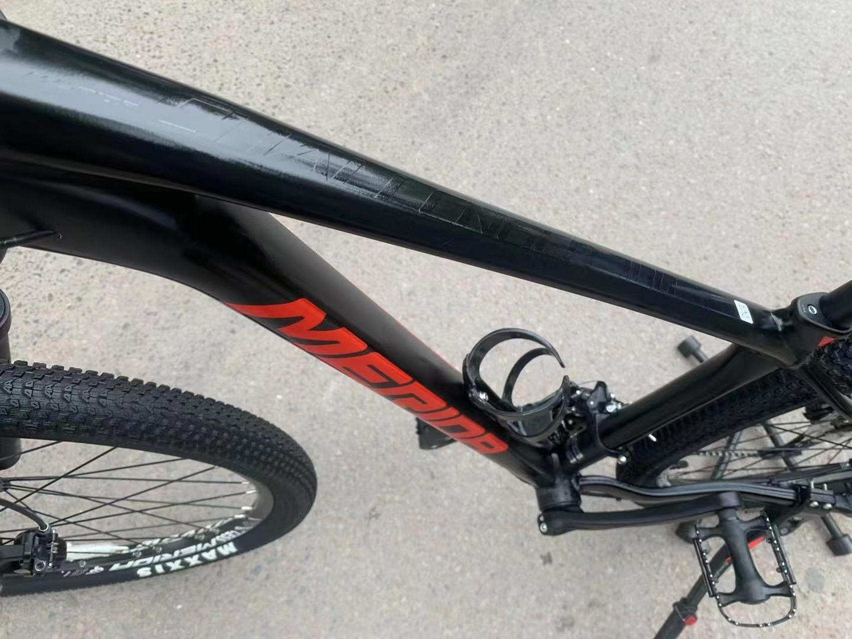 新款美利达挑战者700,禧玛诺slx 2*12速变速,24速油碟刹,线控锁死气压