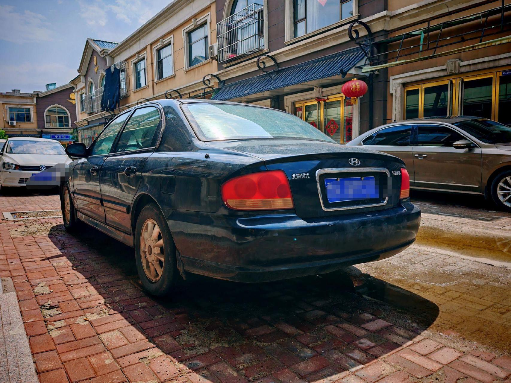 03年的 现代索纳塔,漂亮的花生灯,发变没问题,保实表公里数50多万,2.