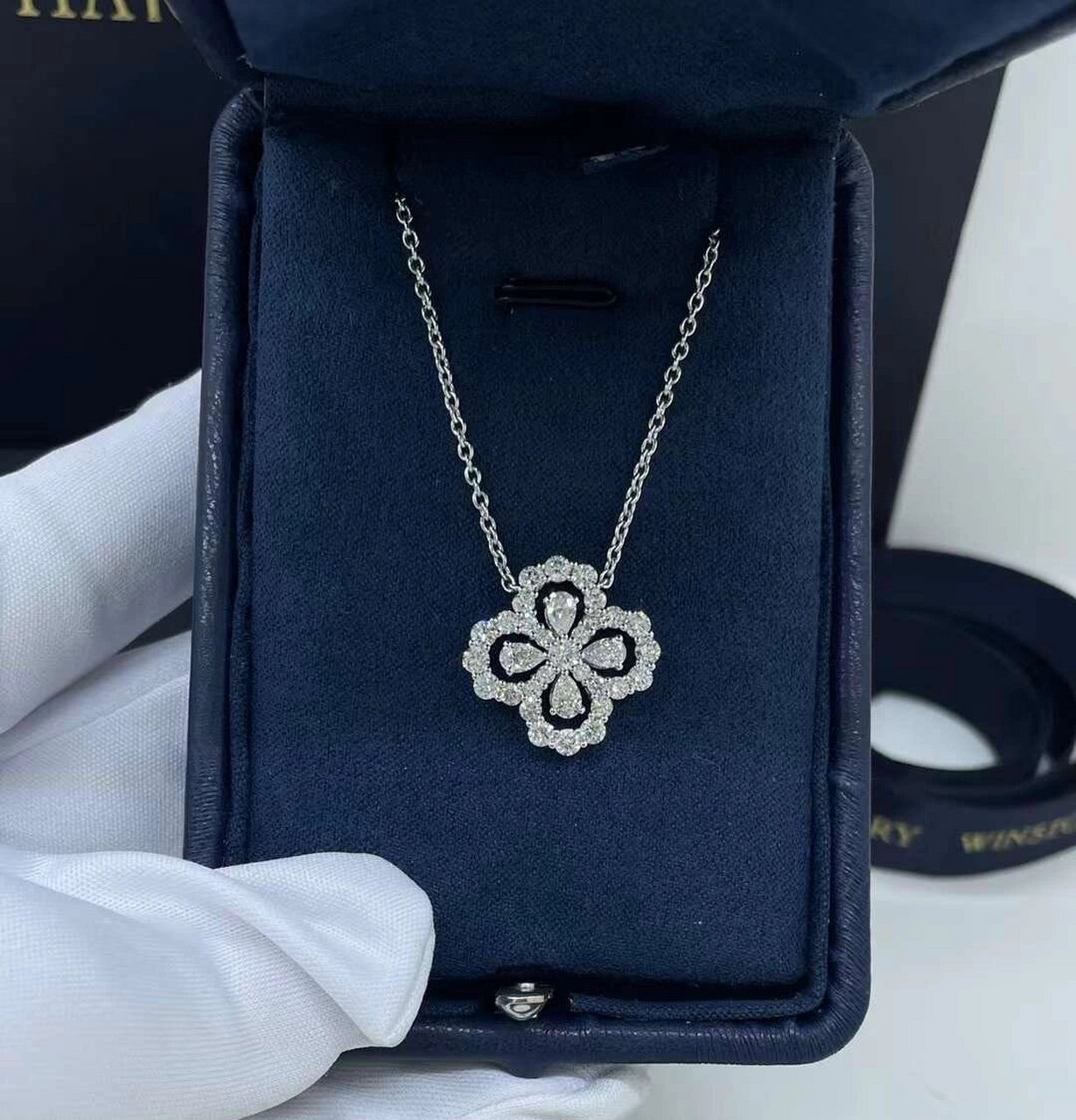 hw diamond loop满钻项链 大号同款询私信9795