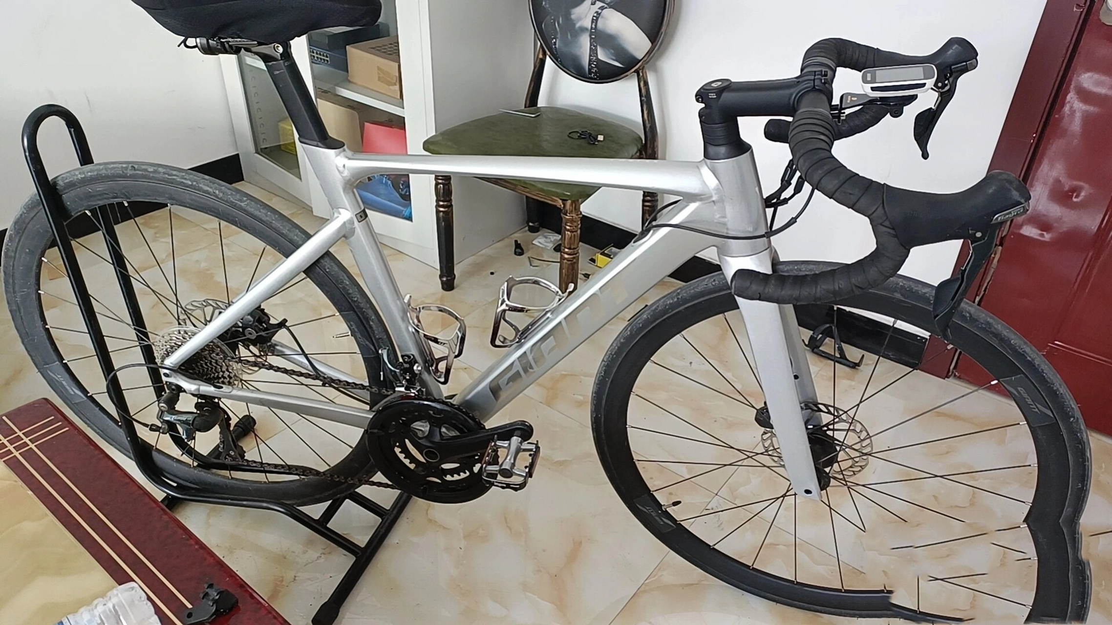 捷安特 giant铝架公路车peopel sl2 disc giant超轻铝合金车架 气动