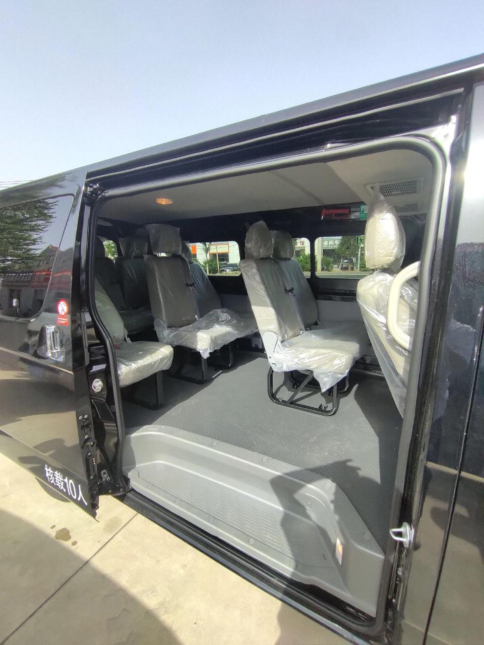 金龙凯瑞十座黄牌可以进二环#百家号汽车 #汽车 #dou是好车