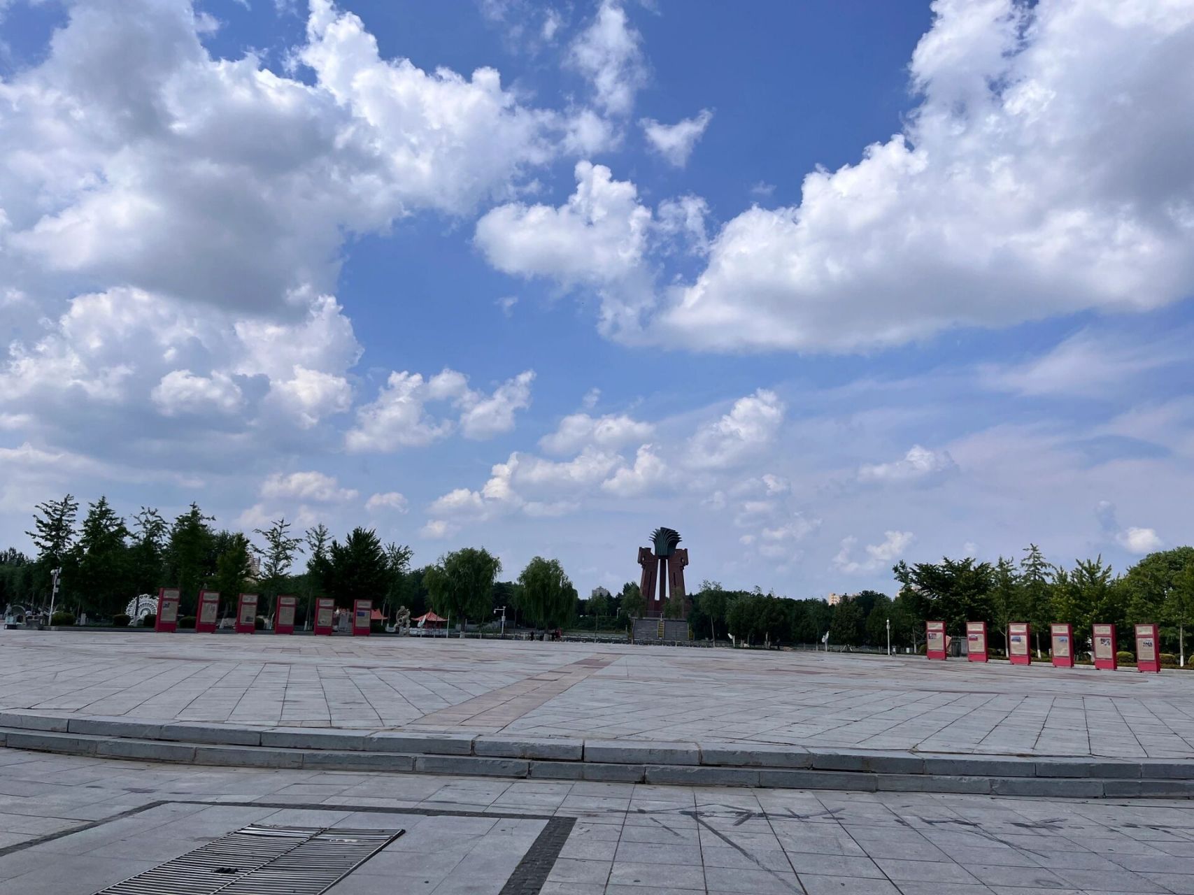 通辽 西拉木伦公园 广场舞之巅 动物园 荷花池 游乐场