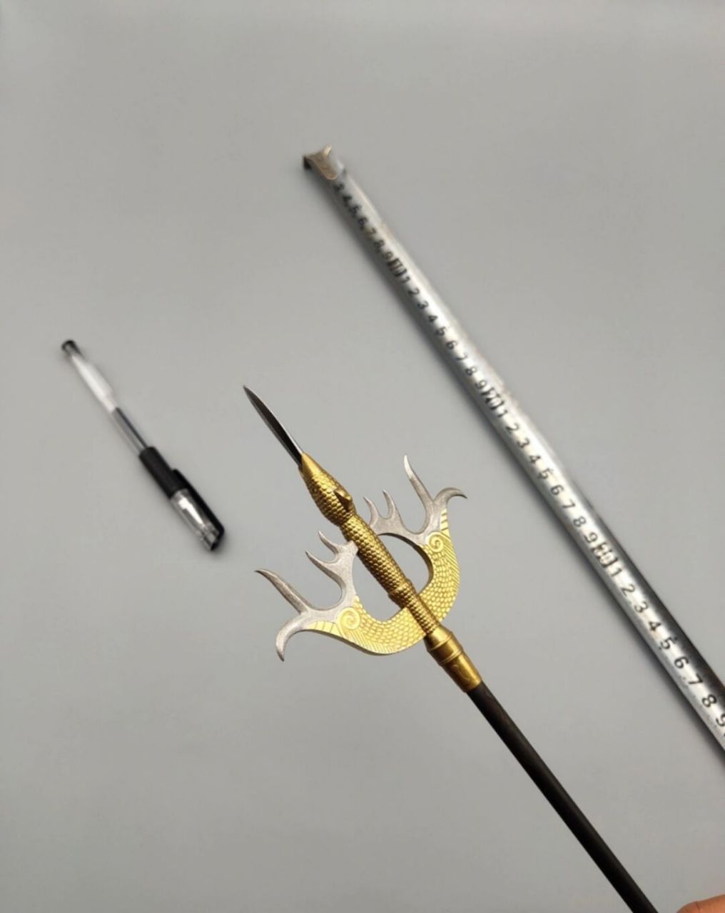 微型凤翅鎏金镗 电视剧隋唐演义宇文成都兵器,镀金,全长42cm#冷兵器