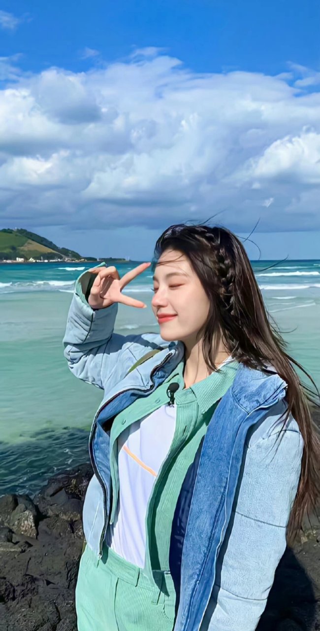 黄礼志壁纸|93美貌暴击 女友风壁纸分享 yeji 黄礼志