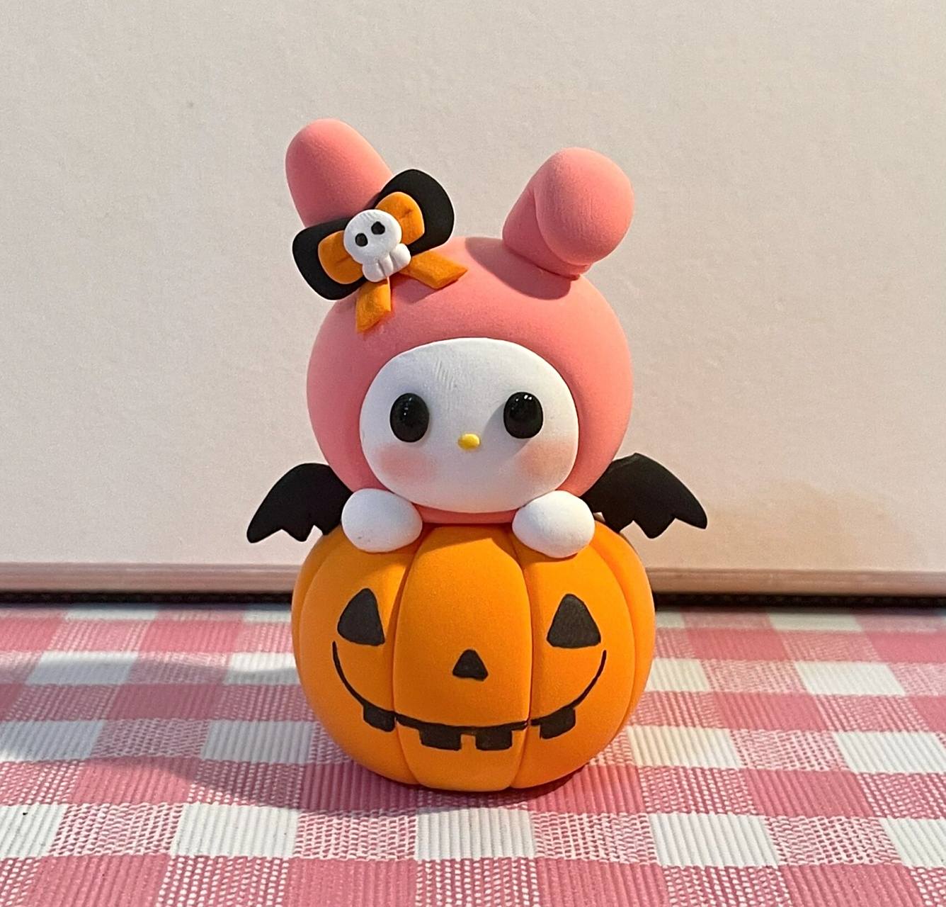 超轻粘土捏了三丽鸥系列 绞尽脑汁捏了南瓜三丽鸥 是万圣节系列呀