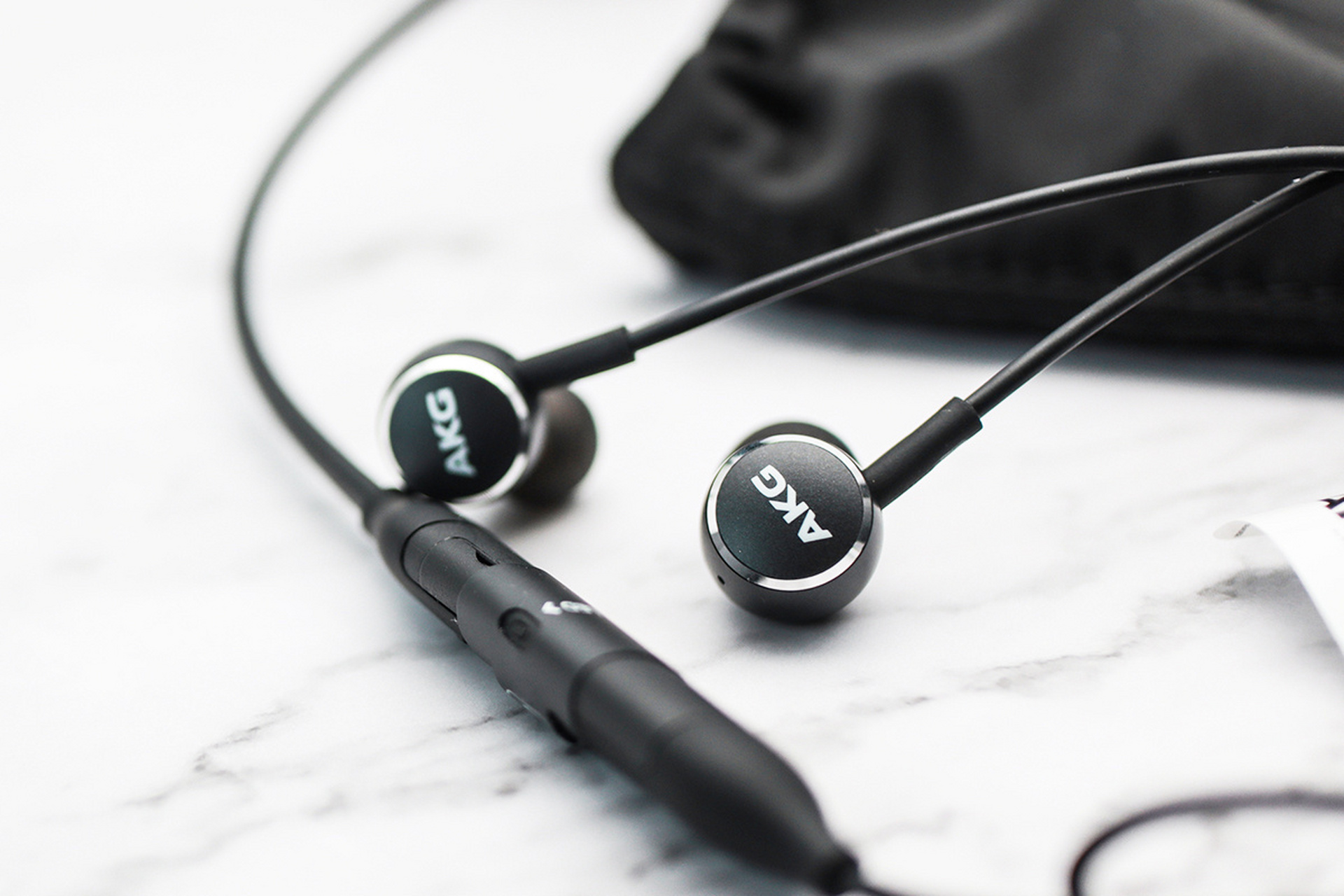 原价699的akg y100 wireless活动有点猛啊,199元买akg蓝牙耳机还是不