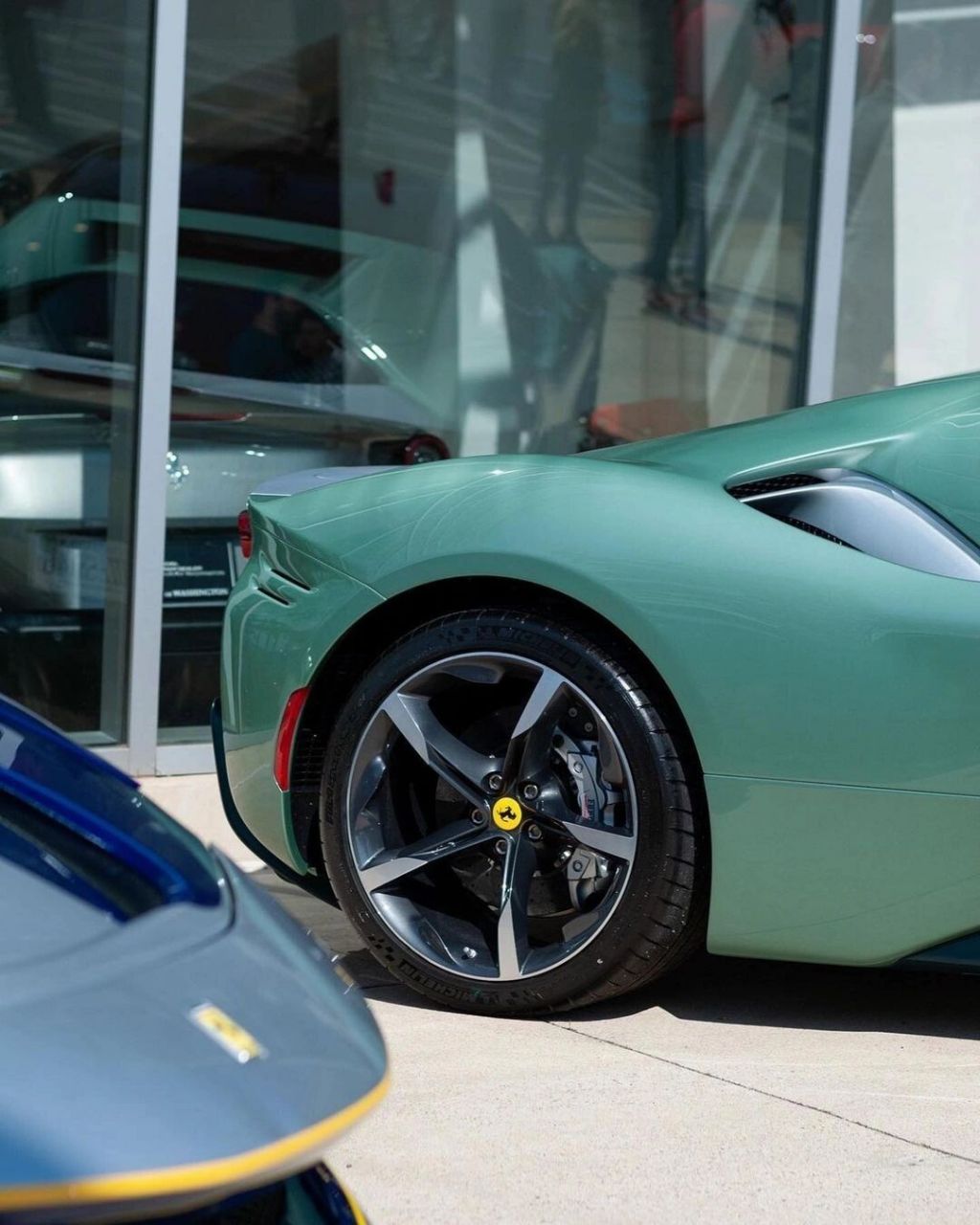 法拉利sf90 湖水绿 #法拉利sf90# #法拉利# #汽车分享# #超级跑车圈