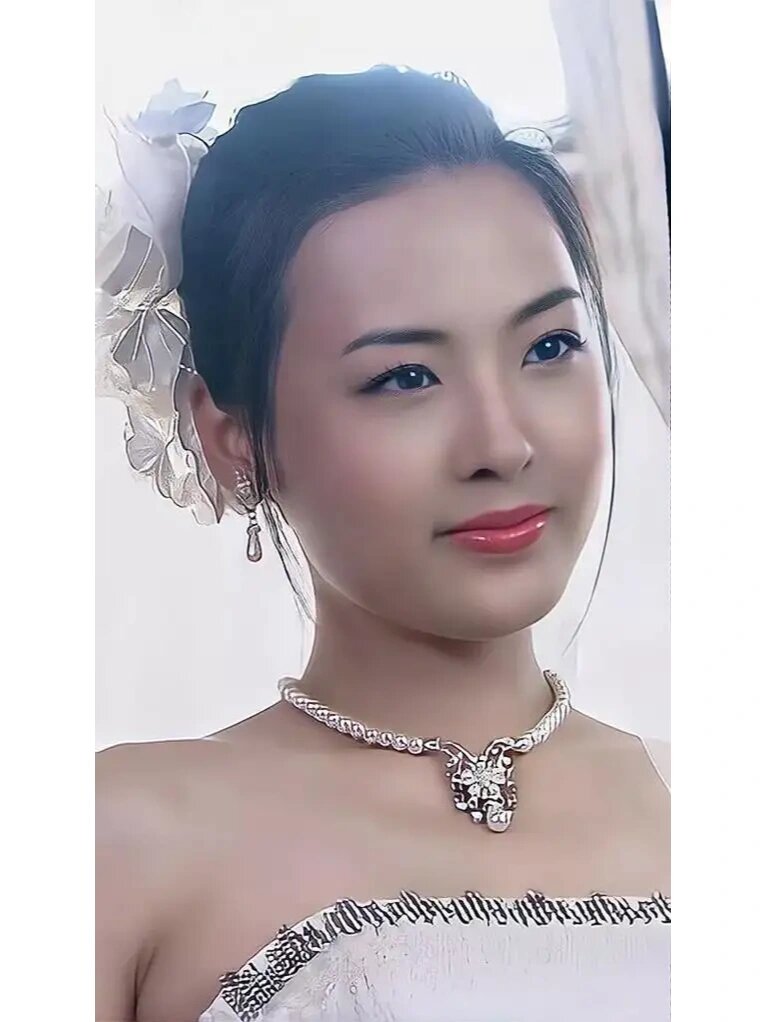 她真的又坏又美,咱就是说在线蹲一个妆教 小时候看就觉得孙晓菁真的很