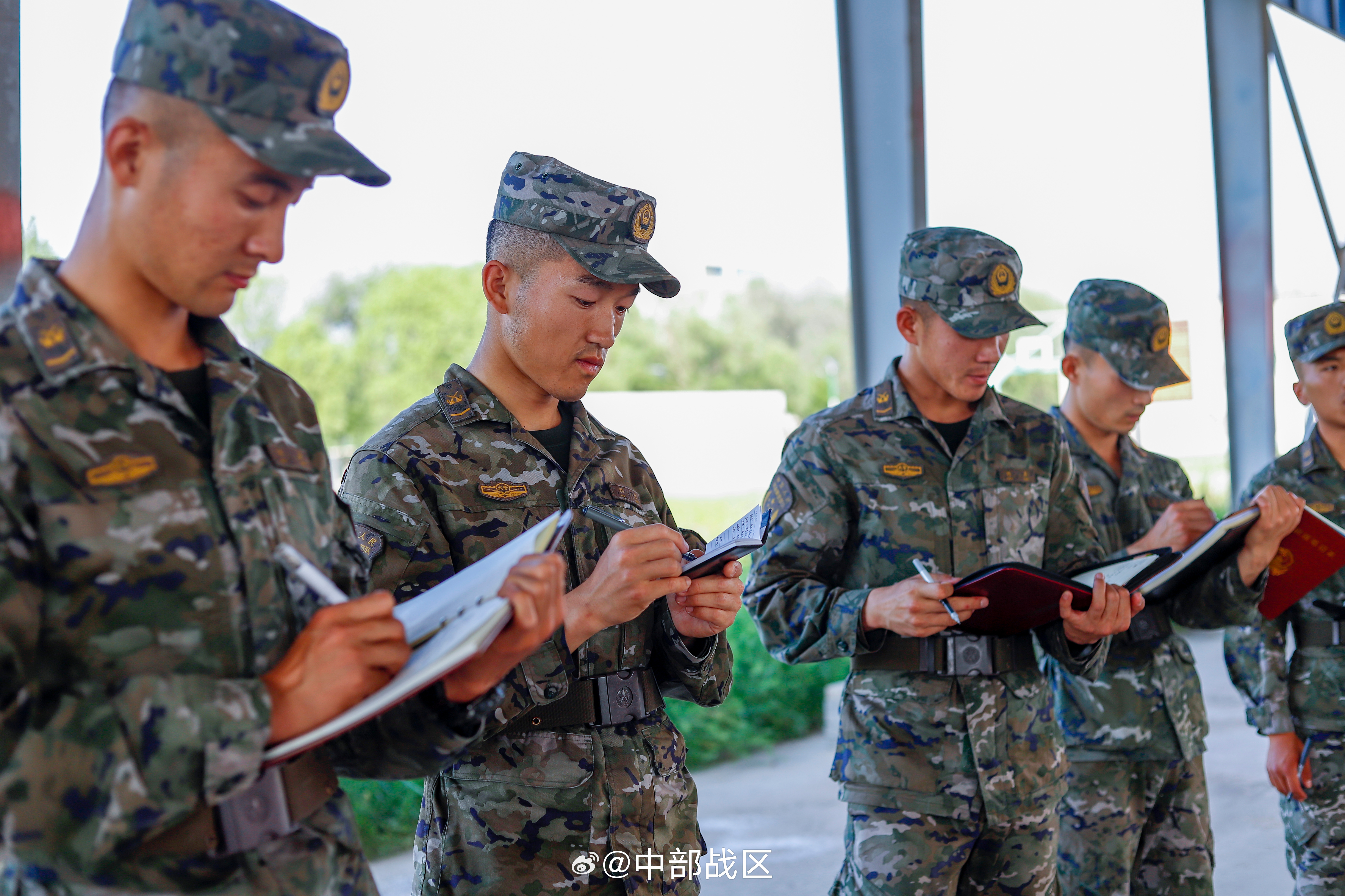 练兵场上涌热潮】近日,一场誓师动员仪式掀开了武警天津总队机动支队