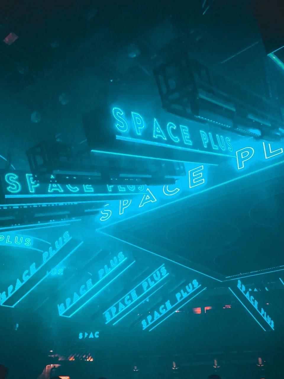 1网红夜店 space plus广州旗舰店 90广州网红店|在亚洲最大的夜生活