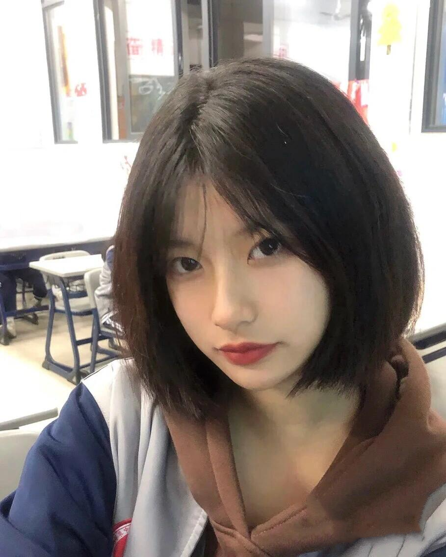 世界上怎么会有这么有自己主见的理发师我我一直和他重复说我要学生头