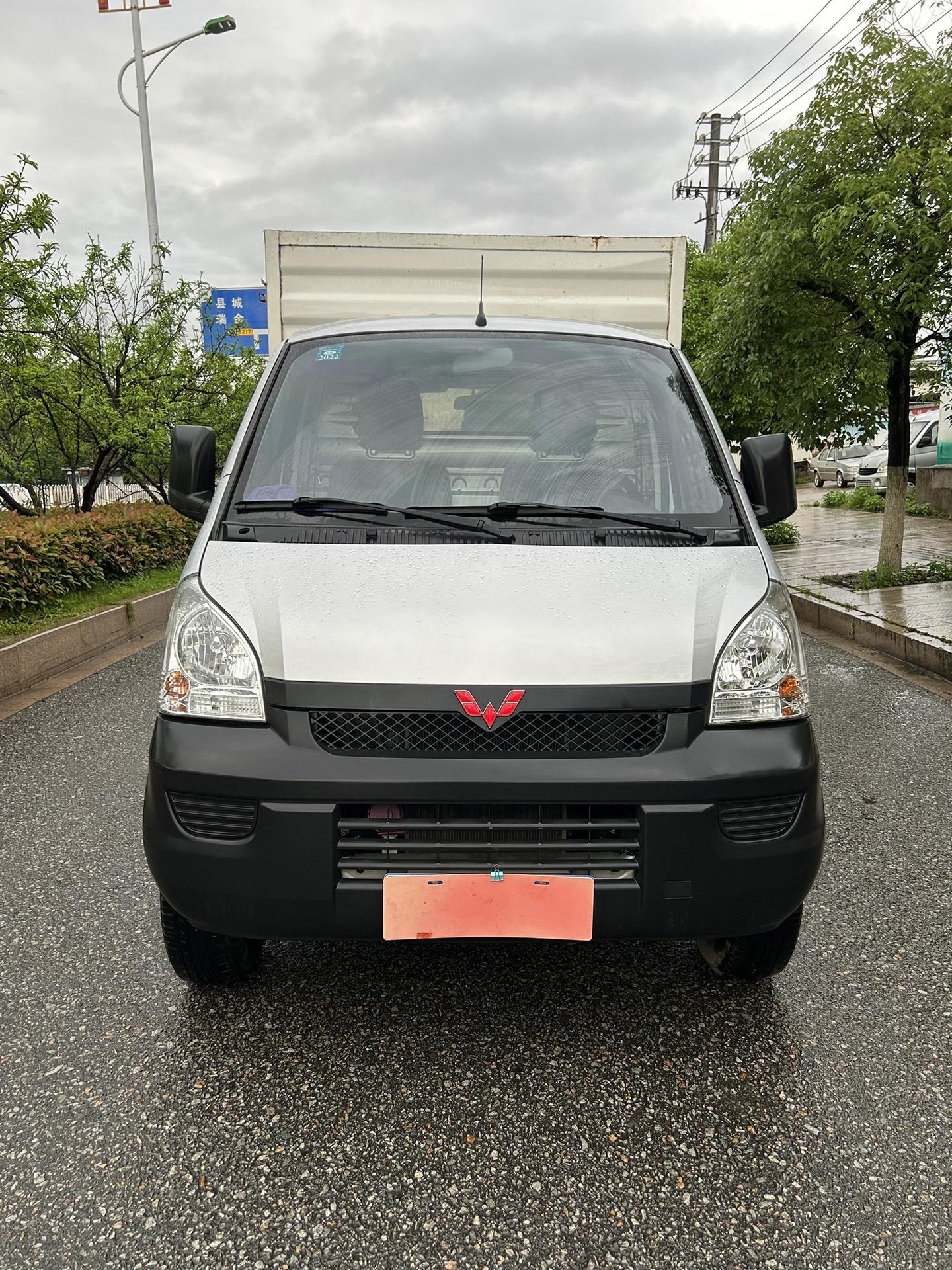 19年五菱荣光地摊车