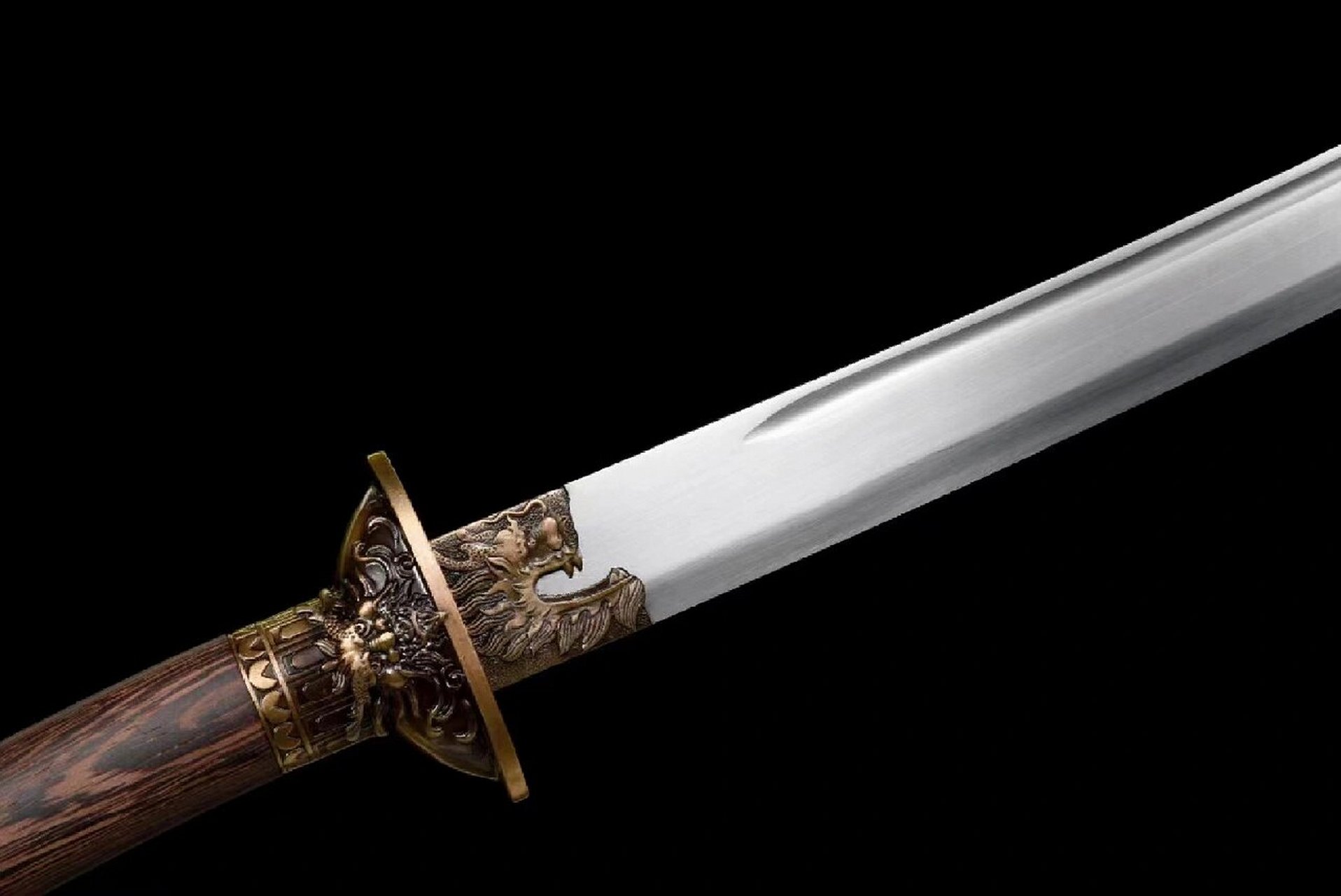 龙虎宝刀 龙虎宝刀(牛刀),龙踞深渊,虎啸山林,一体高锰钢淬火锻打手工