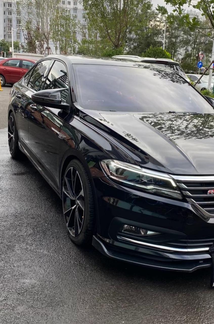 大众朗逸plus 低趴姿态 黑武士