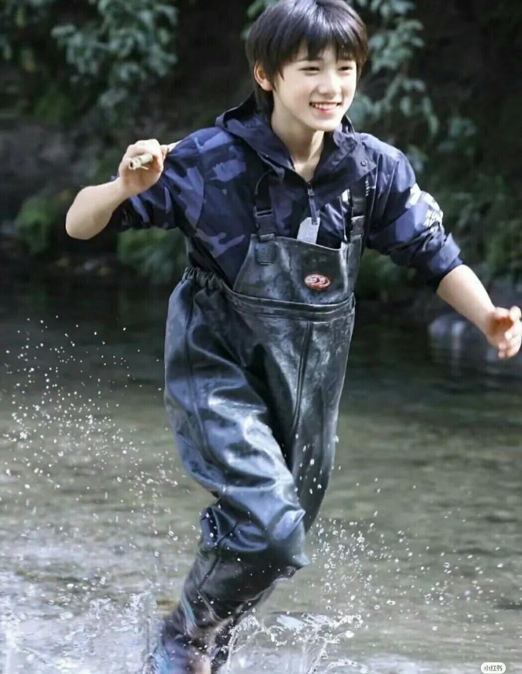 宋亚轩小时候的可爱照片