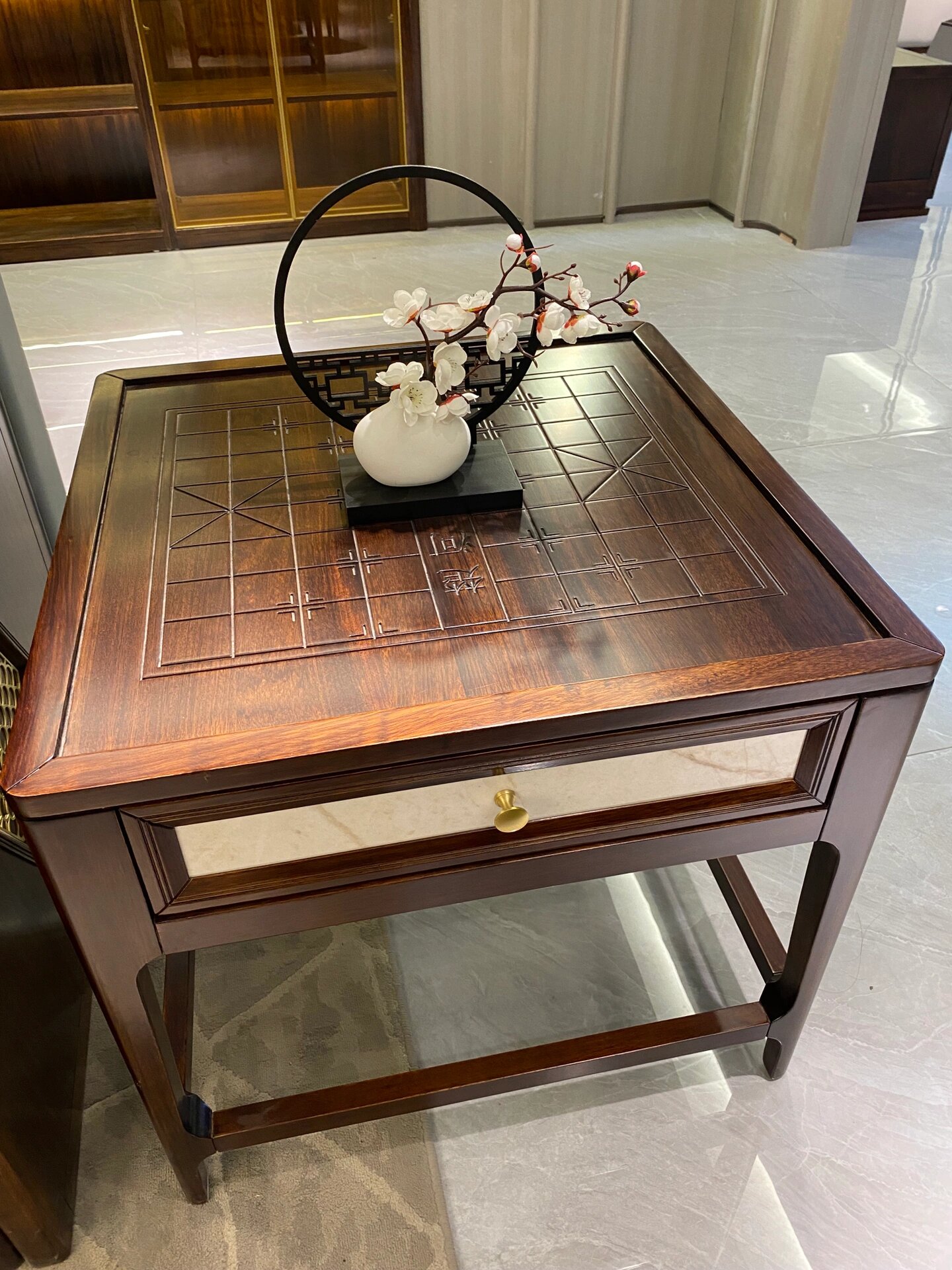 新中式象棋桌,乌金木实木棋盘桌 象棋桌,中国象棋棋盘 中国象棋是起