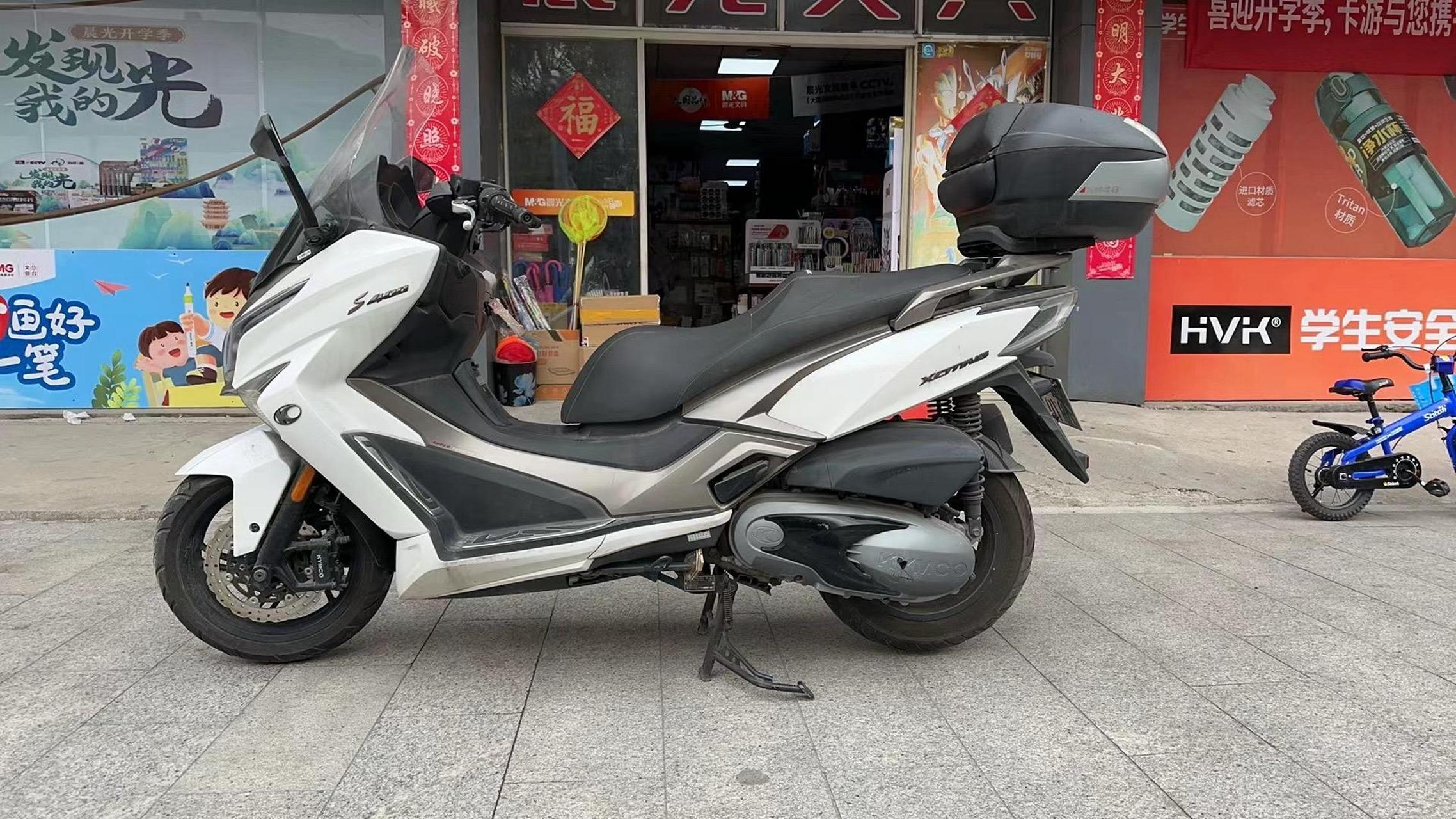 2018年上牌光阳s400 踏板车,目前2万公里