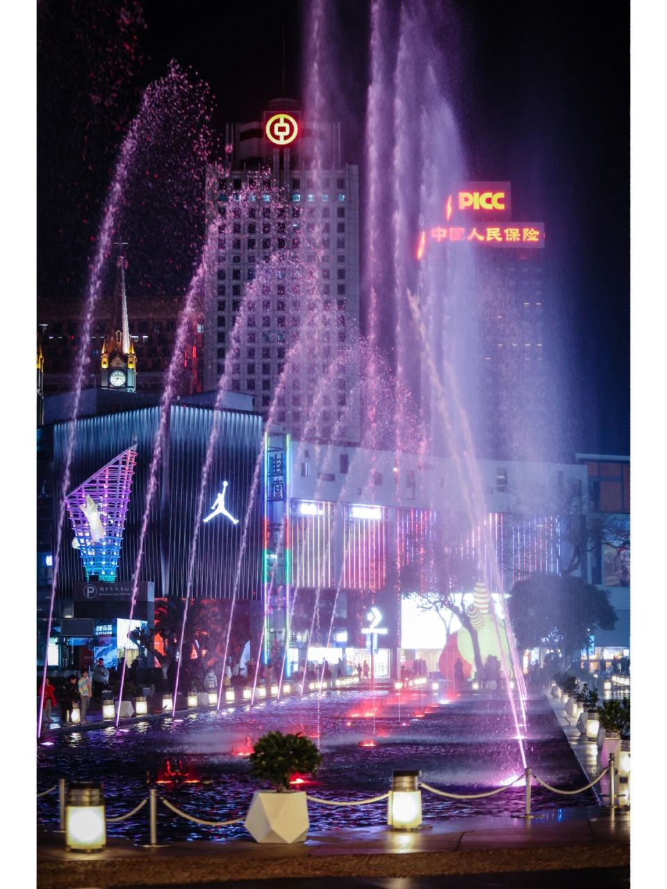 来宁波必去天一广场 来天一广场必看音乐喷泉 超震撼的音乐喷泉深入