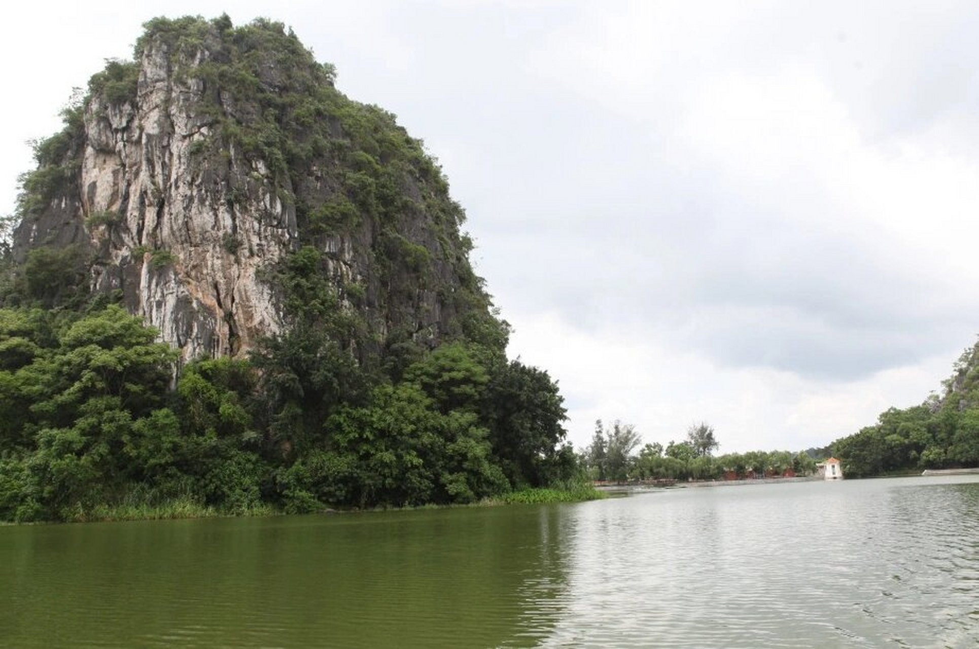 陆川县风景 陆川县 陆川温泉 沙湖嶂 东成水库 东震山 谢仙嶂 谢鲁