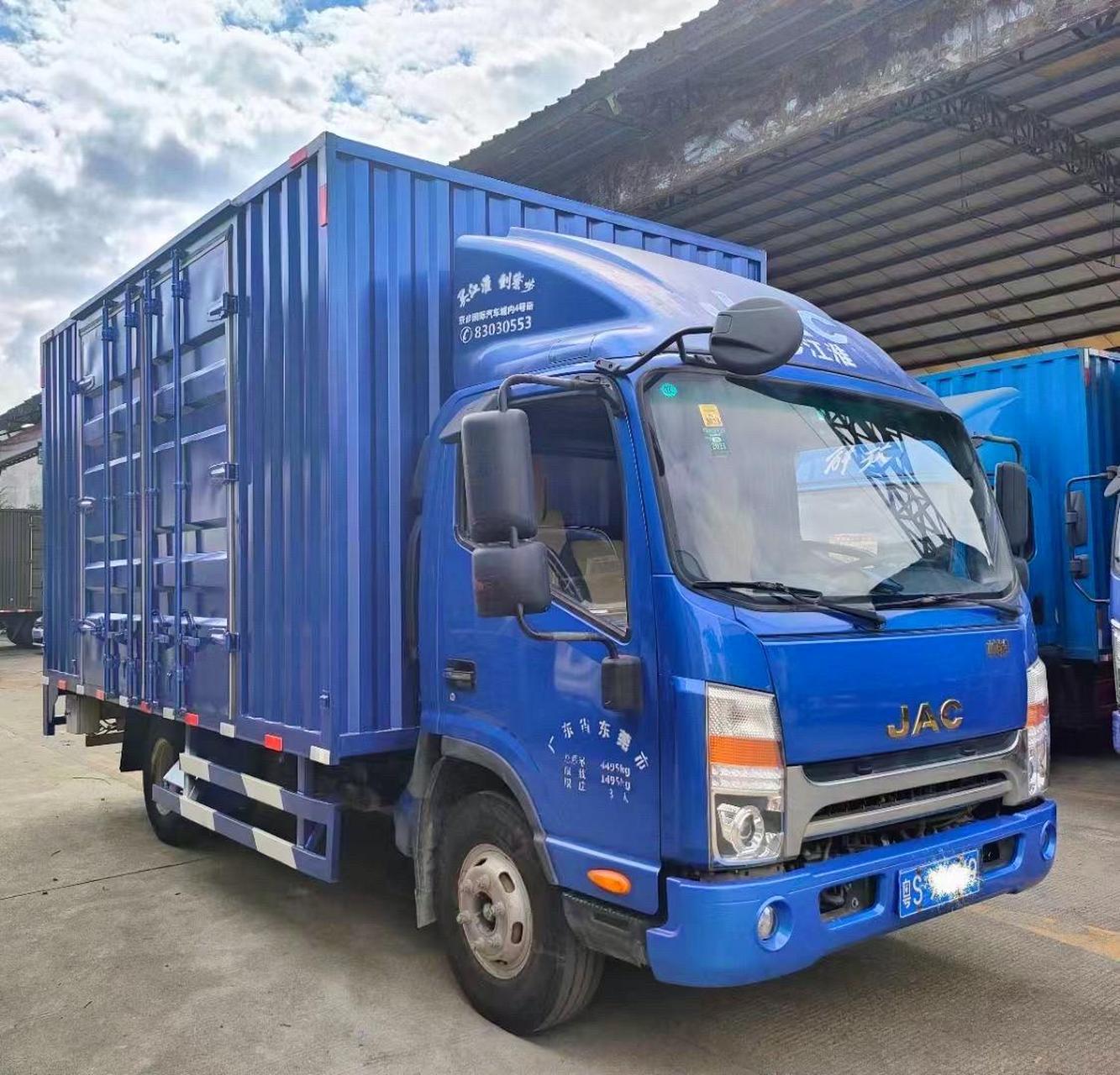 4米2厢式货车.新品到店:2018年3月上牌,车厢尺寸:长4.2-宽2.45-高2.