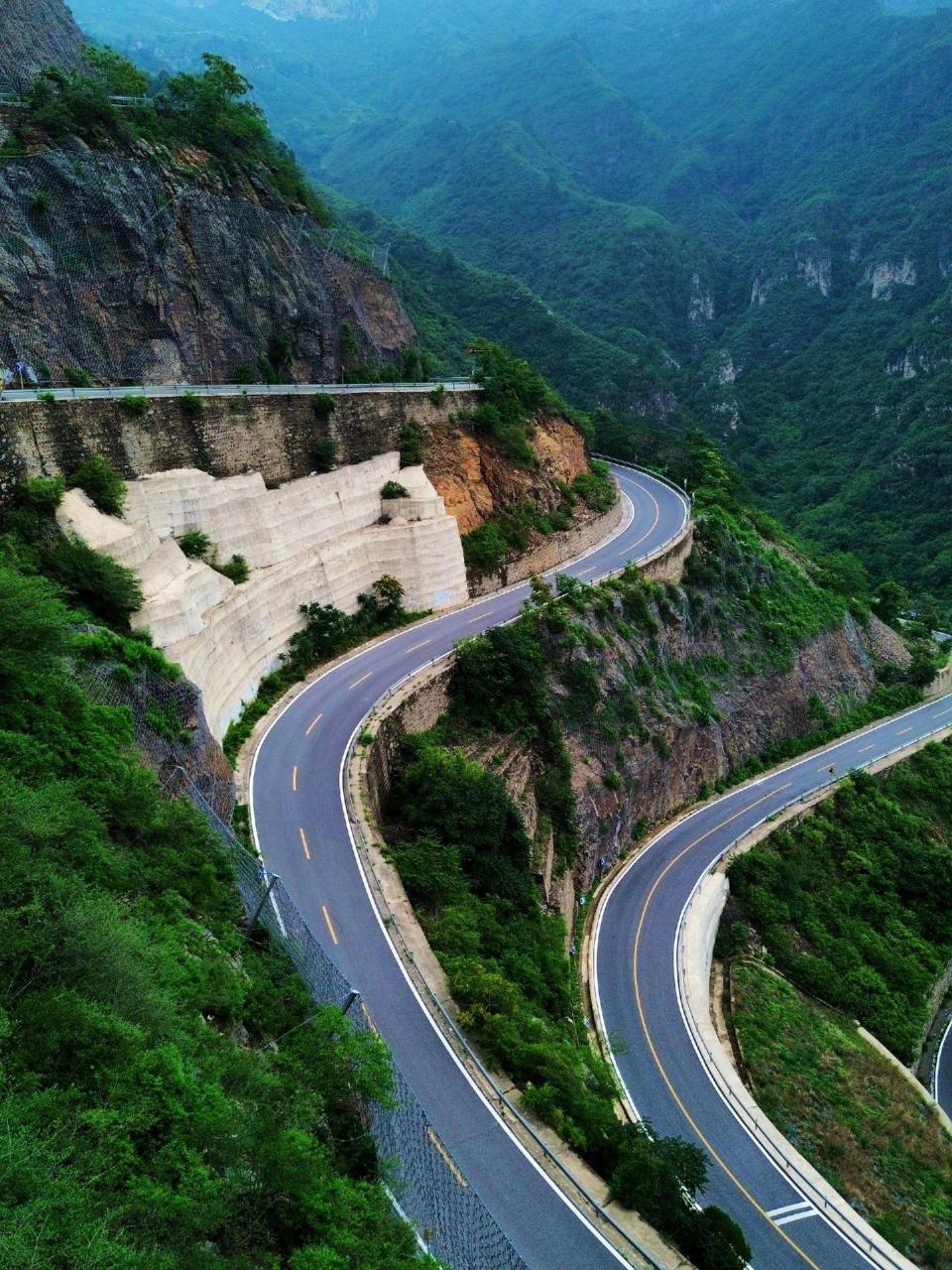 房山红井路99"秋名山"出行.山路十八弯,景色蔚为壮观93.