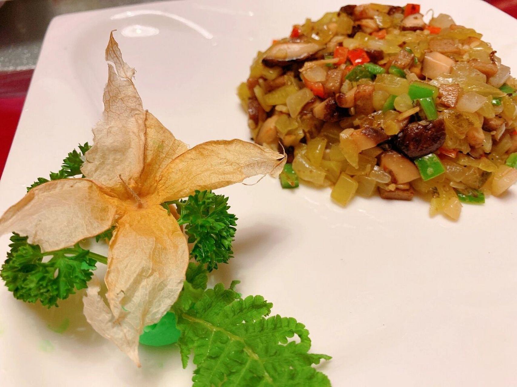 惠州市惠城区素食私房菜推荐 地址在麦地茶博城4-5楼,环境漂亮,菜品