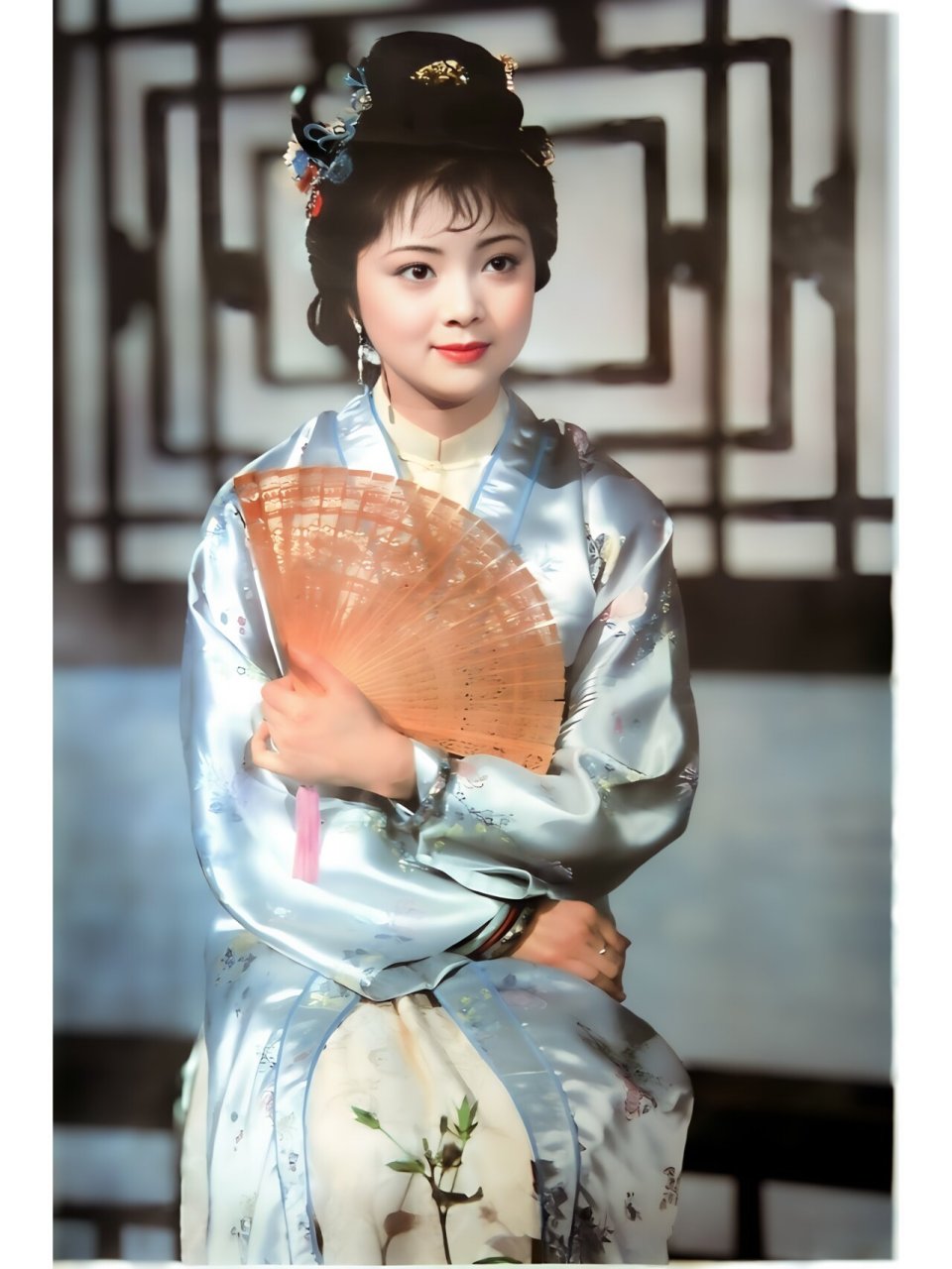 87版红楼梦–超清剧照 薛宝钗 由内到外透露出的古典精致美