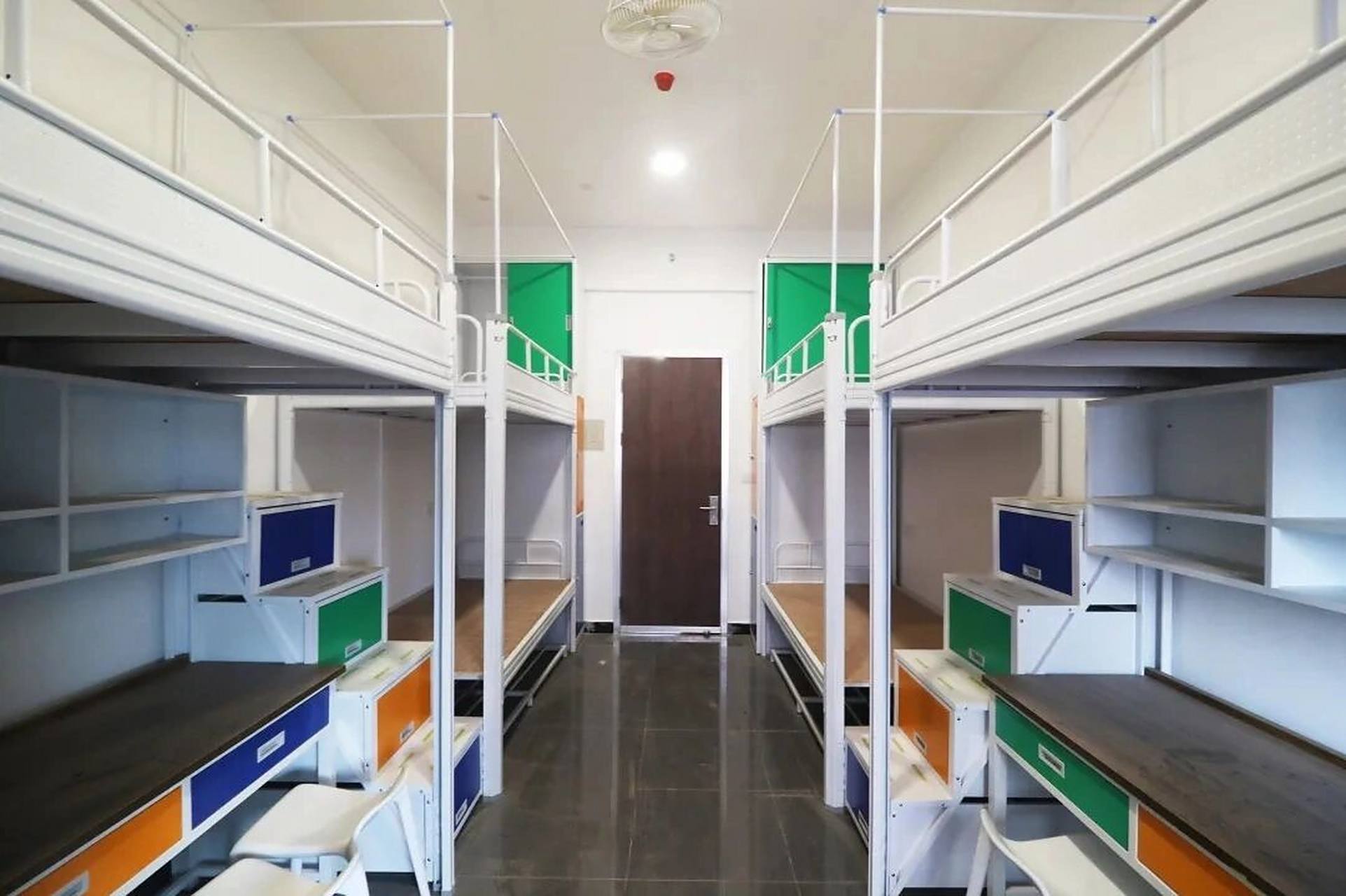 广州科技职业技术大学--【宿舍篇】 广州科技职业技术大学宿舍分别有