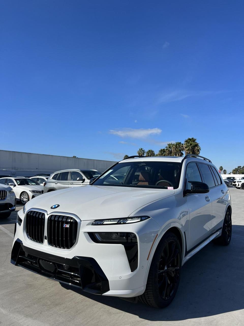 全新宝马x7 m60i 还在追求amg?