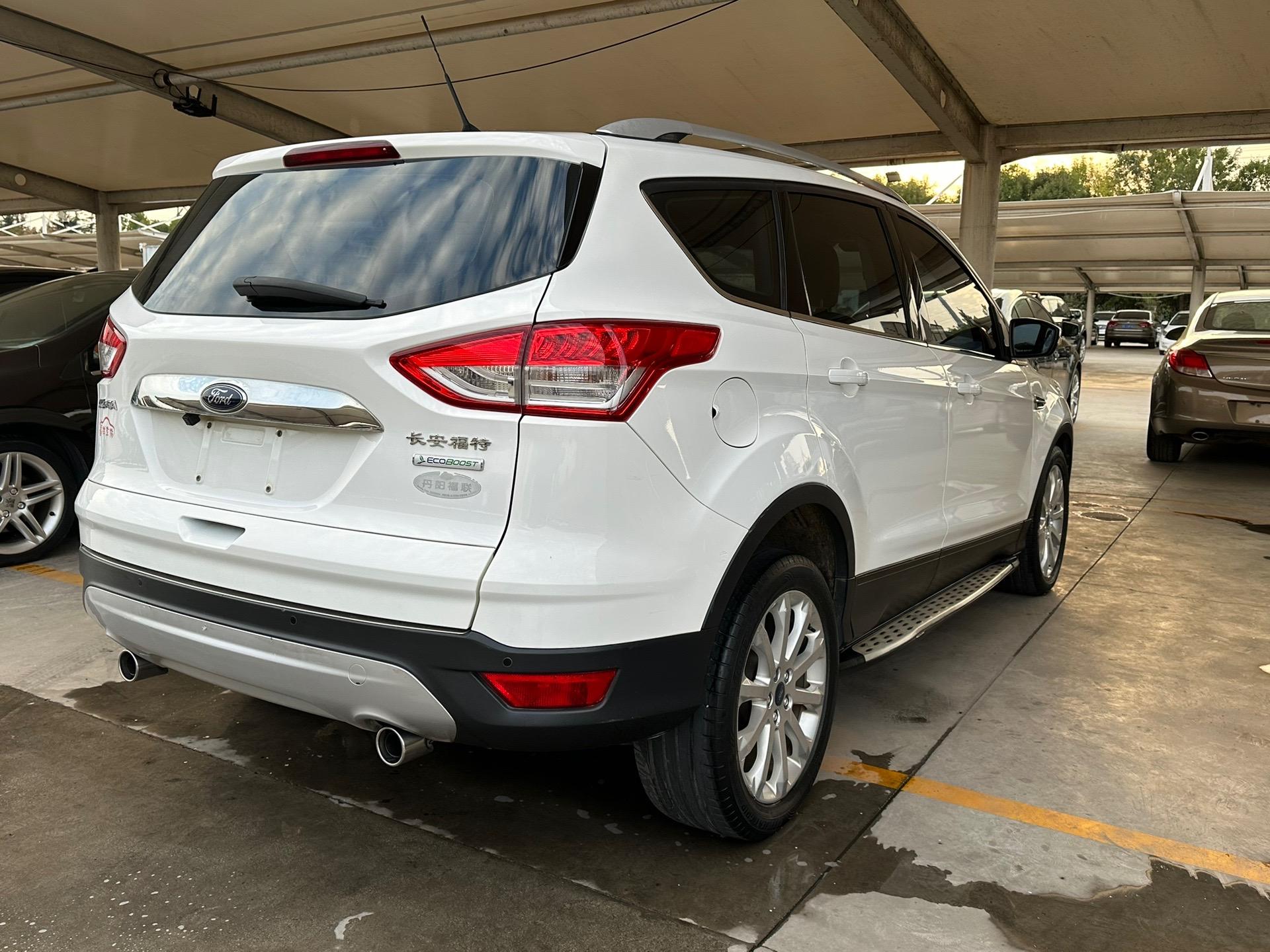 14年福特翼虎1,6t豪华一手车一件补漆原板车况安全行驶8万公里最美