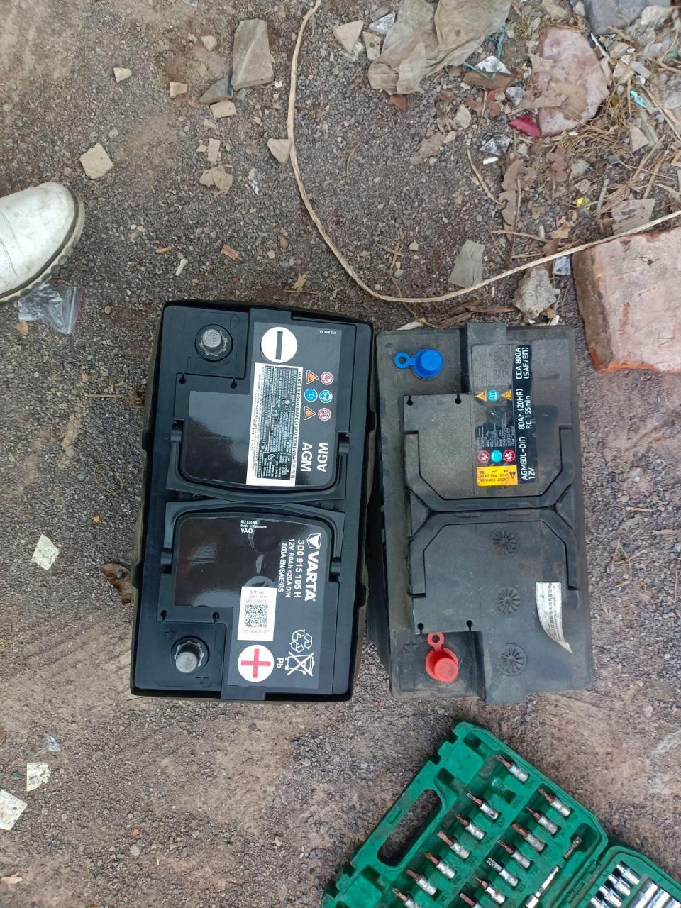 现代ix35无法启动更换电瓶.