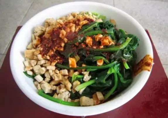 陇南的美是这样的# 江洛棒棒面是陇南徽县的一道特色面食,其独特之处