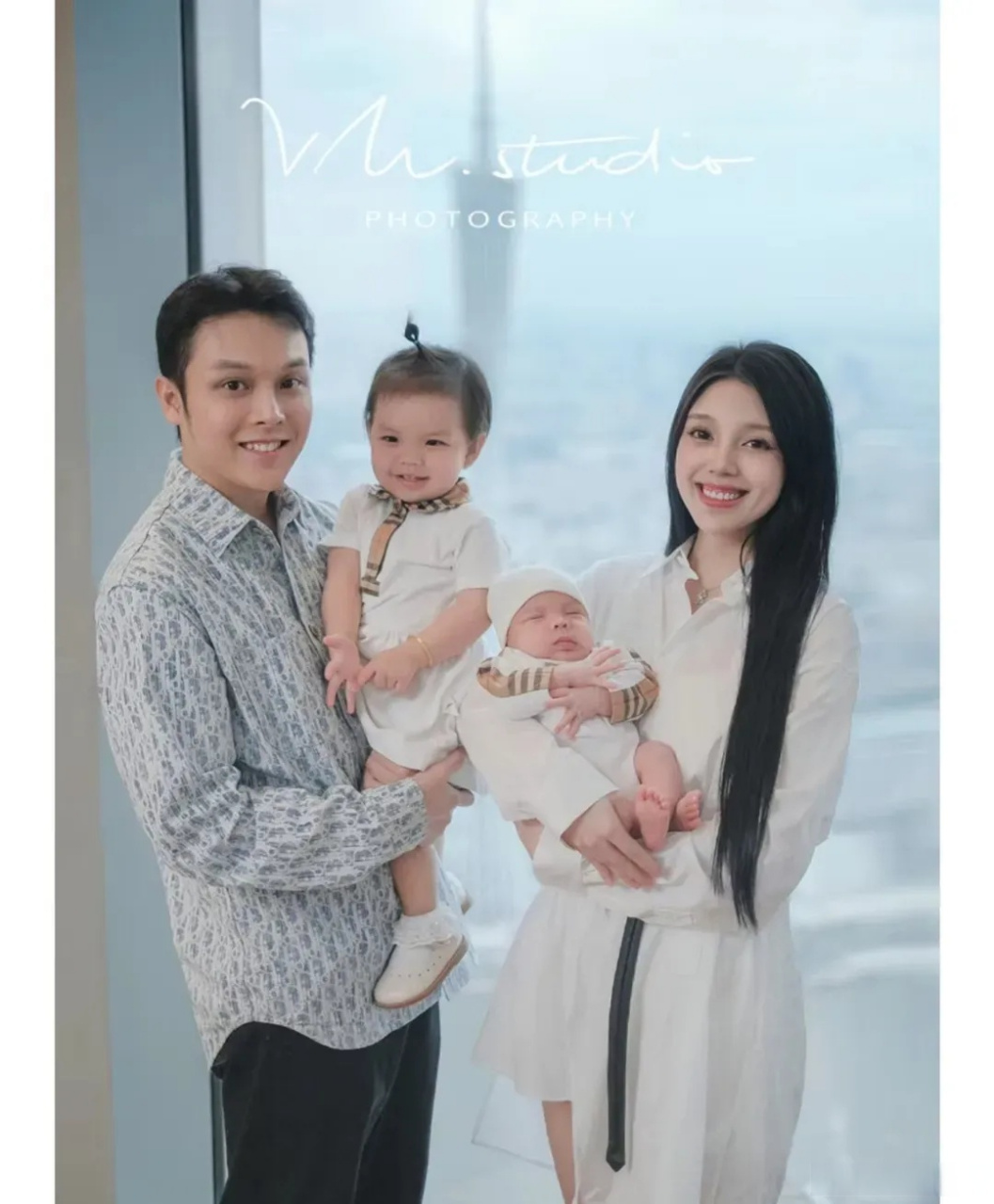 韩安冉前夫小猪的基因好强啊,一婚二婚生的孩子都跟他一模一样