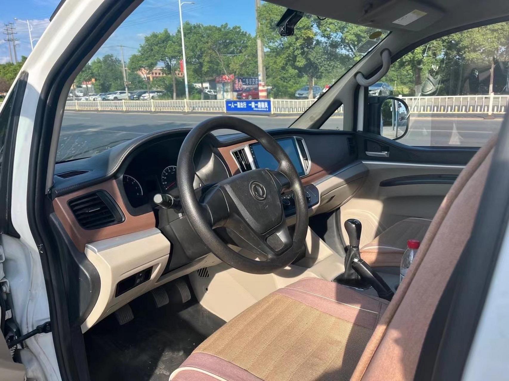 分享21年菱智v3 货运版 一手精品车.