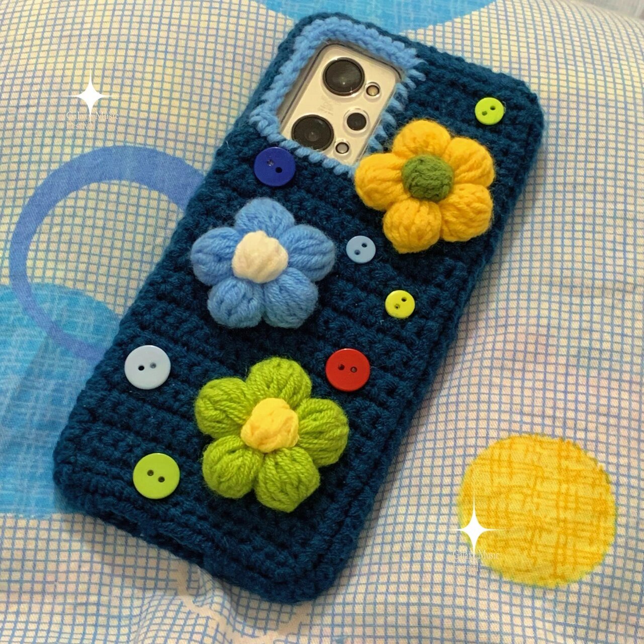 原创毛线钩织手机壳 最近入坑手机壳,连钩了五个,每个都喜欢,送朋友