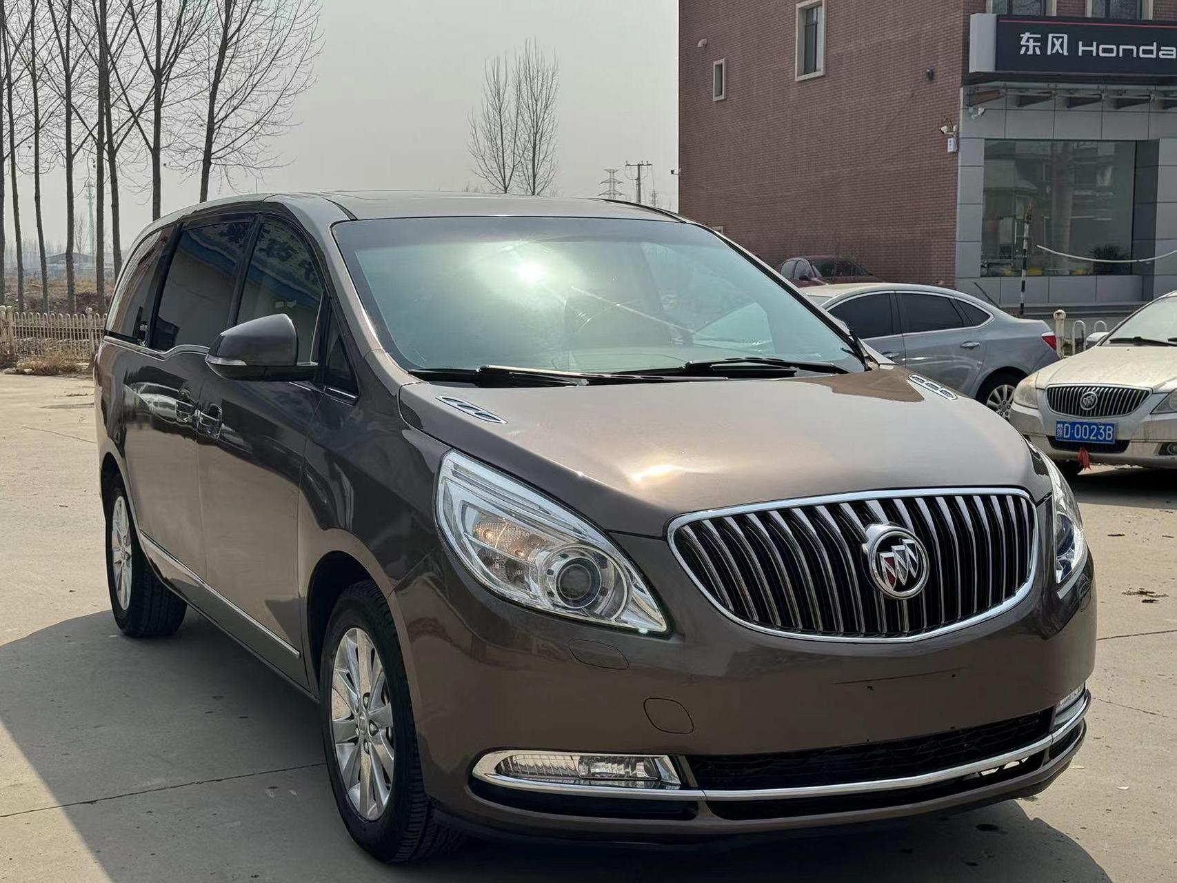 最新拿下 16年别克gl8 胖头鱼2.